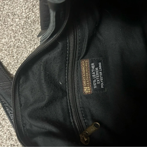 Great American leather works crossbody  purse in excellent condition - Picture 2 of 8